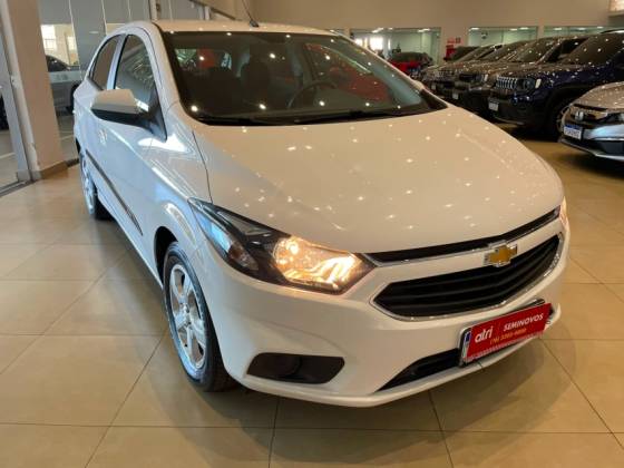 CHEVROLET ONIX 1.4 MPFI LT 8V FLEX 4P MANUAL CHEVROLET ONIX 1.4 MPFI LT 8V FLEX 4P MANUAL